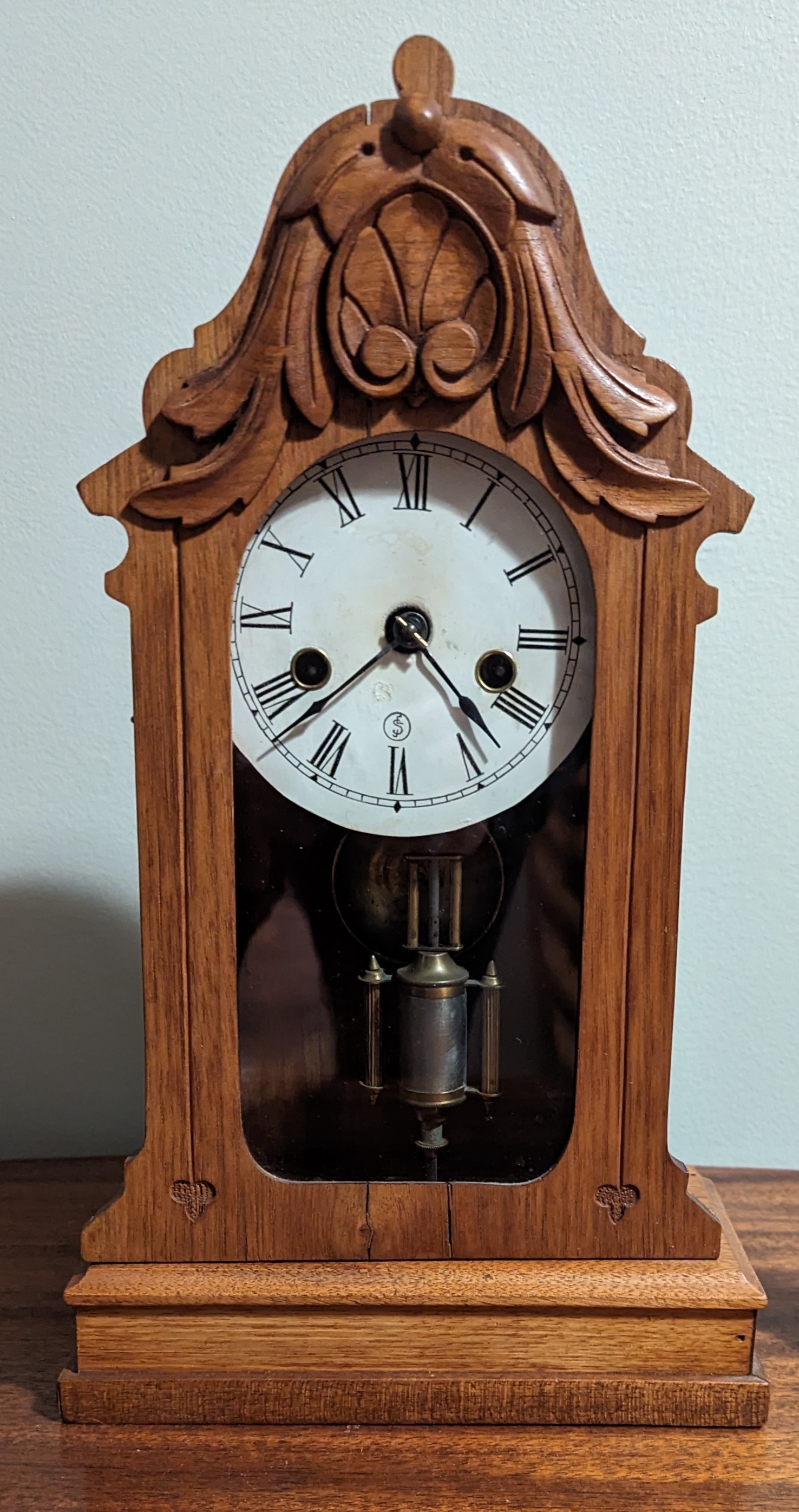 Got a minute? I’ll tell the tale of my mother’s mantel clock – Holleran ...